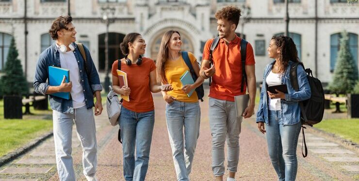 Autorização de Residência para Estudo na Itália: Requisitos e Processo