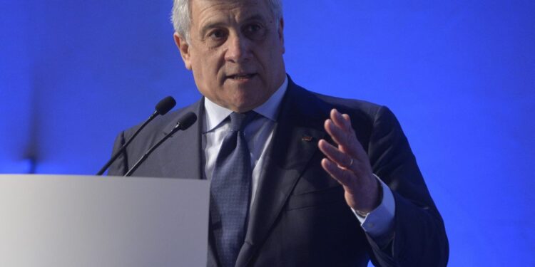 Crise no Líbano: Tajani Ordena Saída Imediata dos Italianos
