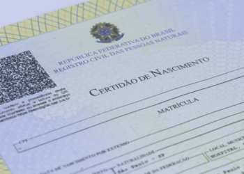 Transmissão da Cidadania Italiana: Terceiro Declarante na Certidão de Nascimento