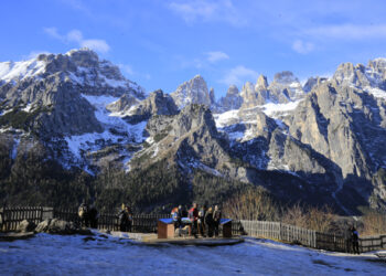 Início da Temporada de Neve nas Cidades Alpinas Italianas