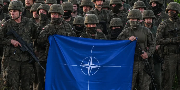 Itália e OTAN: Preparativos Frente ao Conflito no Leste Europeu