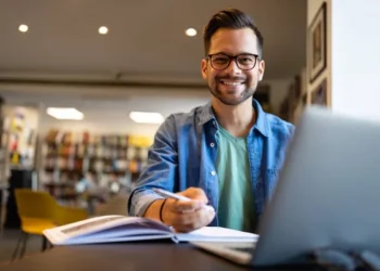 Visto de trabalho na Itália para brasileiros: Contrato de Trabalho e Requisitos