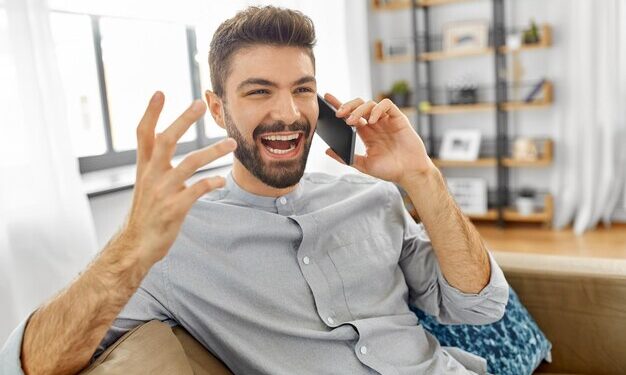 Como as Pessoas Atendem o Telefone na Europa: Costumes e Curiosidades