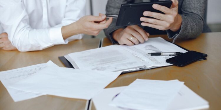 Declaração de Residência na Itália: Como estar em Conformidade Legal e Fiscal