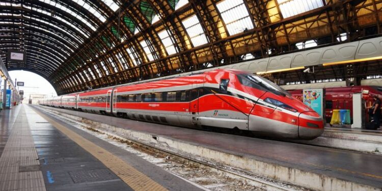 Paris-Milão: O Frecciarossa Está de Volta em Abril de 2025