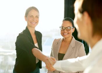 Bônus de Emprego na Itália: Requisitos para Jovens e Mulheres