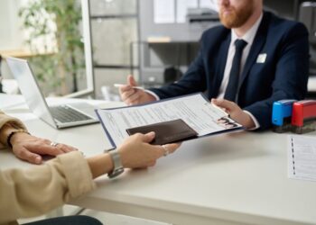 Trabalhando na Escócia: O Que Cidadãos Italianos Precisam Saber