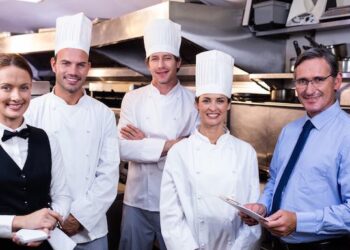 Contrato de Trabalho para Chef de Cozinha na Itália: O Que Você Precisa Saber