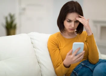 Por Que Abaixo-Assinados Online não Passam de um Circo Virtual sem Efeitos