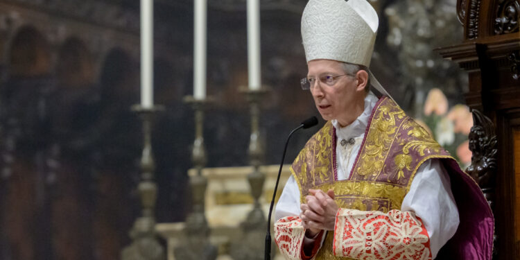 Quem é Guido Marini e ele pode ser o novo Papa?