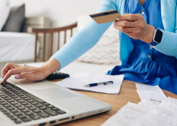 Como pagar boletos (bollettini postali) e contas básicas na Itália