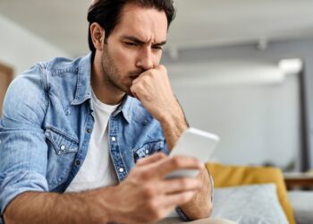 Fique Atento: Saiba Como Evitar Golpes com Falsas Vagas de Emprego na Itália