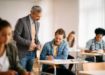 Prova de Admissão ou Avaliação de Mérito: Como Funciona o Ingresso nas Universidades Italianas