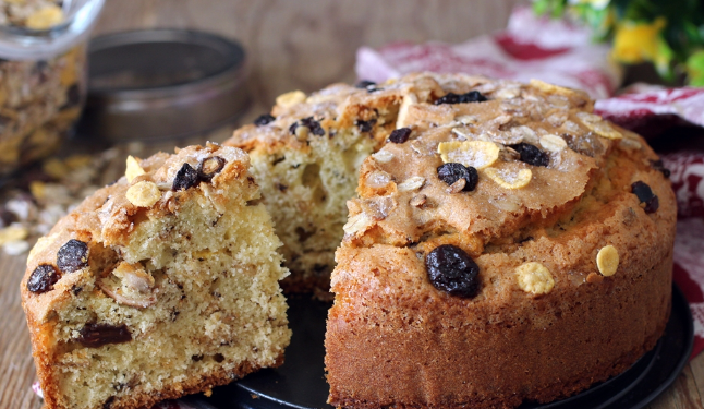 Receita Original da Torta di Padre Pio com Nozes, Passas e Chocolate