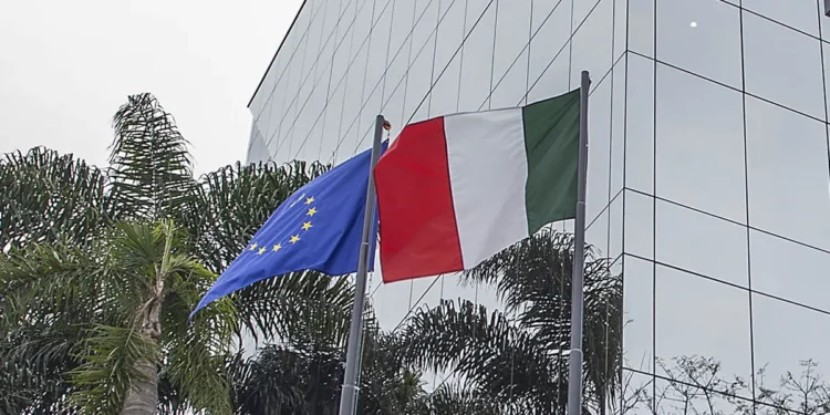 Consulado Geral da Itália em Curitiba Anuncia Seleção para Cargo Administrativo Fixo