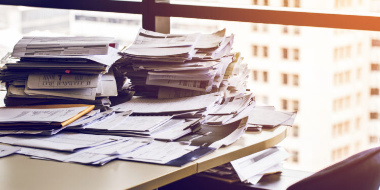 Burocracia: O Inimigo Invisível da Economia Italiana Tem Nome