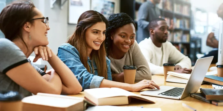 Como Funciona a Pré-inscrição na Universidade Italiana para Estudantes Fora da União Europeia