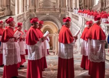 Habemus Papam: Novo Líder da Igreja Católica é Escolhido