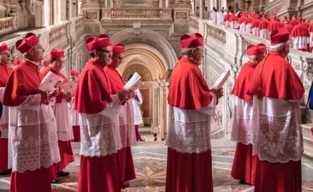 Habemus Papam: Novo Líder da Igreja Católica é Escolhido