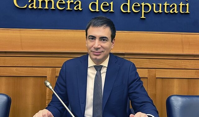 Di Sanzo (PD) Critica Reforma: “Mais Uma Etapa no Desmantelamento das Comunidades Italianas”