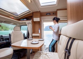 Motorhome na Itália: Posso Registrar Residência Sem Endereço Fixo?