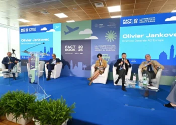Itália Lidera Crescimento do Transporte Aéreo na Europa, Revela FactBook 2025