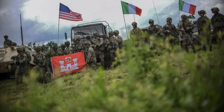 Trump cogita ataque ao Irã e coloca bases dos EUA na Itália sob foco