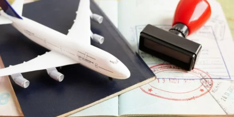 EUA impõem restrições de entrada a cidadãos de 19 países; Medida já está em vigor