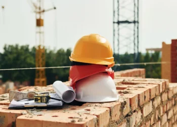Canteiros Inteligentes e Seguros: A Nova Fronteira da Construção Sustentável