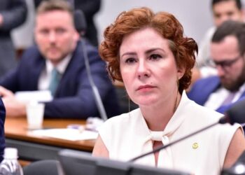 Interpol Diz que Cidadania Italiana Não Impede Inclusão de Zambelli em Lista de Procurados
