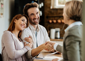 Vai Comprar um Imóvel na Itália? Entenda o Papel do Notário no Processo