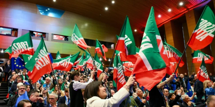 Por Que a Proposta do Ius Scholae da Forza Italia Pode Não Avançar no Parlamento