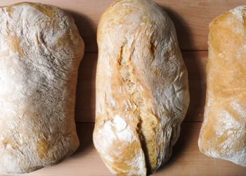 Pão Italiano Caseiro: Receita de Ciabatta com Fermento Natural (Levain)