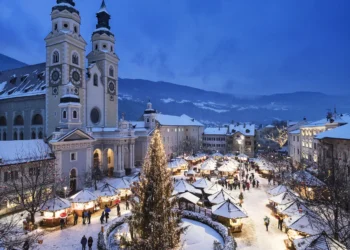 Mercatino di Natale de Bressanone: Magia Natalina na Piazza Duomo