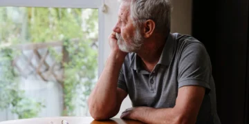 Depressão Afeta 6% dos Italianos e Aumenta Entre os Idosos, Muitos Ainda Não Buscam Ajuda