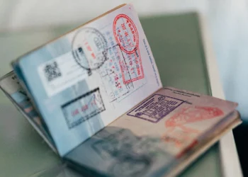 Tchau, carimbos! Europa inicia controle digital nos Passaportes