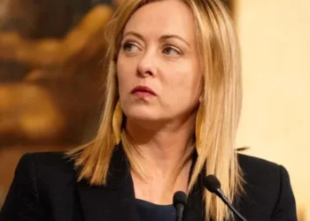 Greve no transporte vira embate político e obriga FdI a recuar