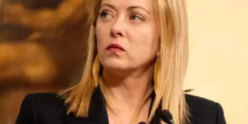 Greve no transporte vira embate político e obriga FdI a recuar