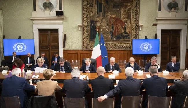 Últimos Decretos Aprovados pelo Conselho de Ministros: Impactos no Setor de Emprego e Tributação