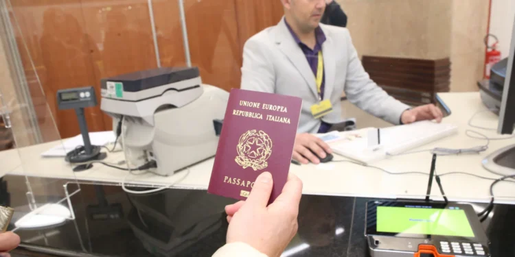 Mais de 3.200 agências do Poste Italiane agora emitem e renovam passaportes