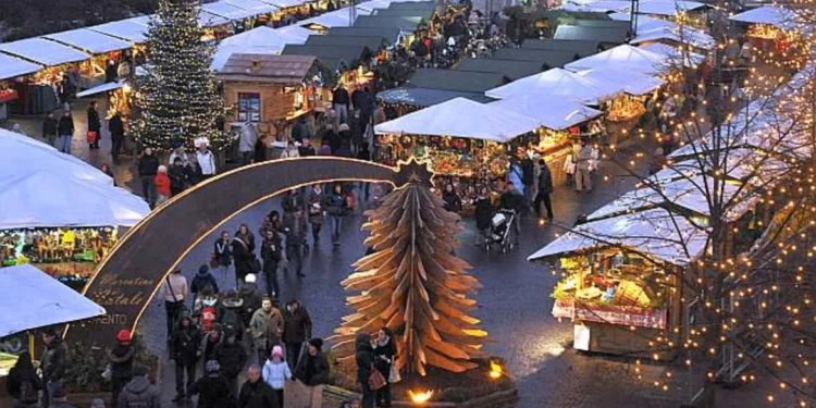 O encanto dos Mercatini di Natale na Itália em 2025: Onde ir e o que esperar