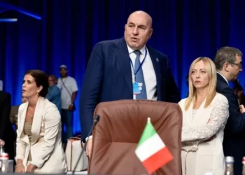 Kiev pressiona, mas Roma ainda não confirma adesão à lista de armamentos