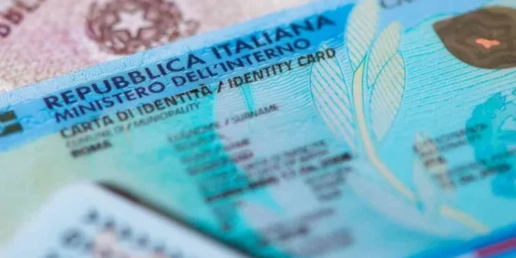 Carta d’identità vitalícia para maiores de 70 anos: Conheça os detalhes do novo decreto