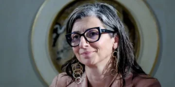 Controvérsia nas Escolas Italianas: Webinars de Francesca Albanese Geram Debate