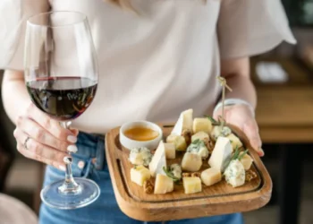 8 Vinhos italianos ideais para harmonizar com queijos