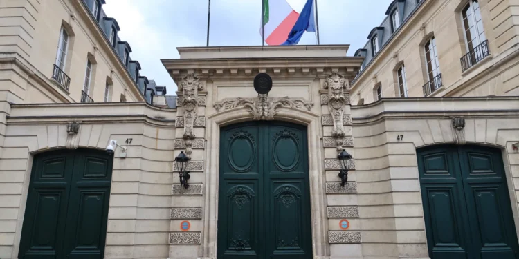 Consulado Geral da Itália em Paris informa 22/12 instabilidade temporária nas linhas telefônicas