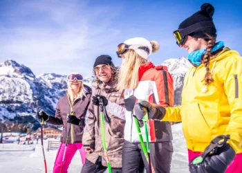 10 Atividades de Inverno no Norte da Itália: Esqui, Neve e Diversão