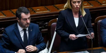 Governo de Meloni Reconhece Necessidade de Imigrantes Apesar de Retórica Anti-Migração