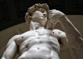 Michelangelo — O Artista que Esculpia o Divino
