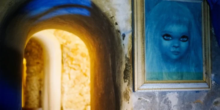 Azzurrina, a Menina Azul: A Lenda do Castelo de Montebello